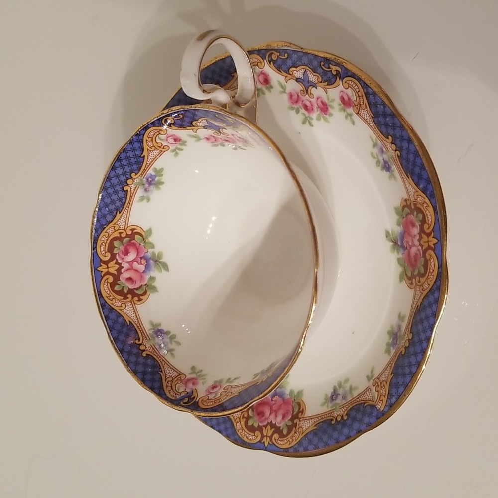 Vintage Aynsley Teacup & Saucer Set Bone China A4191 / White, blue, floral